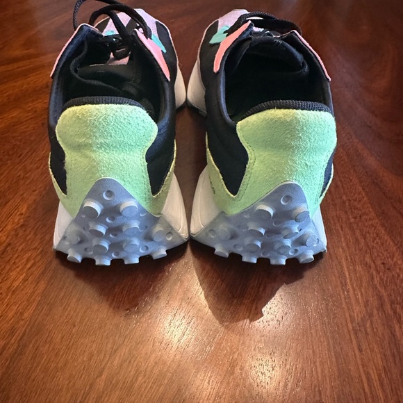 New Balance 327 Black Multi Women's 8 - Picture 5 of 8